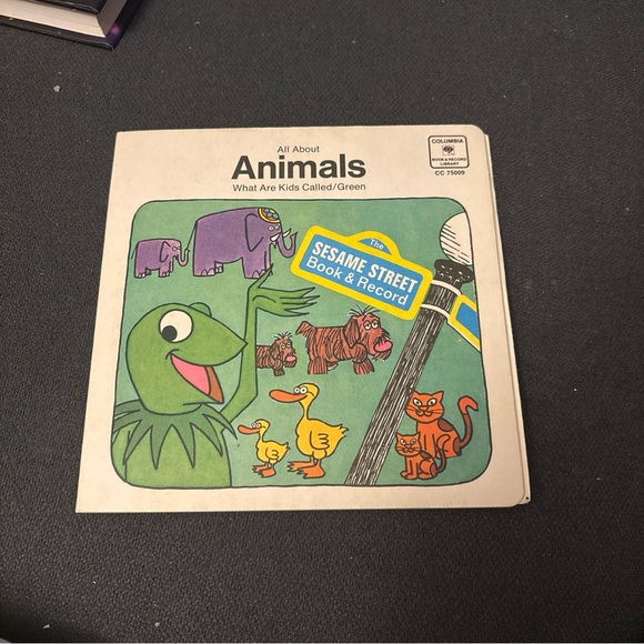 Sesame Street All About Animals What Are Kids Called/Green Columbia Book/Record - Picture 1 of 2